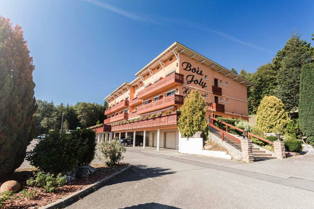 Hôtel-Restaurant Bois Joly in Les Crozets, Parc naturel régional du Haut-Jura