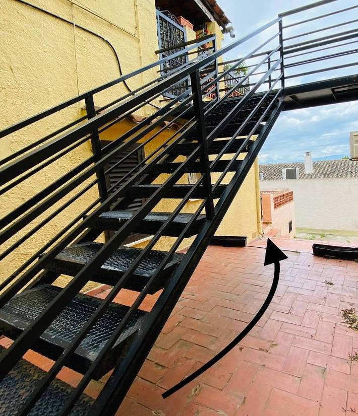 Gîte pour 4 personnes, avec terrasse à Bellcaire d'Empordà - 2