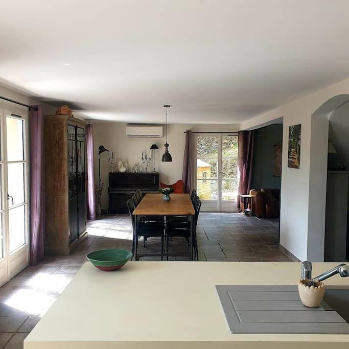Location de vacances pour 8 personnes, avec jardin et vue à Saint-Privat-de-Vallongue - 3