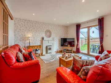 Log Cabin for 6 People in Aviemore, Cairngorms National Park, Photo 1