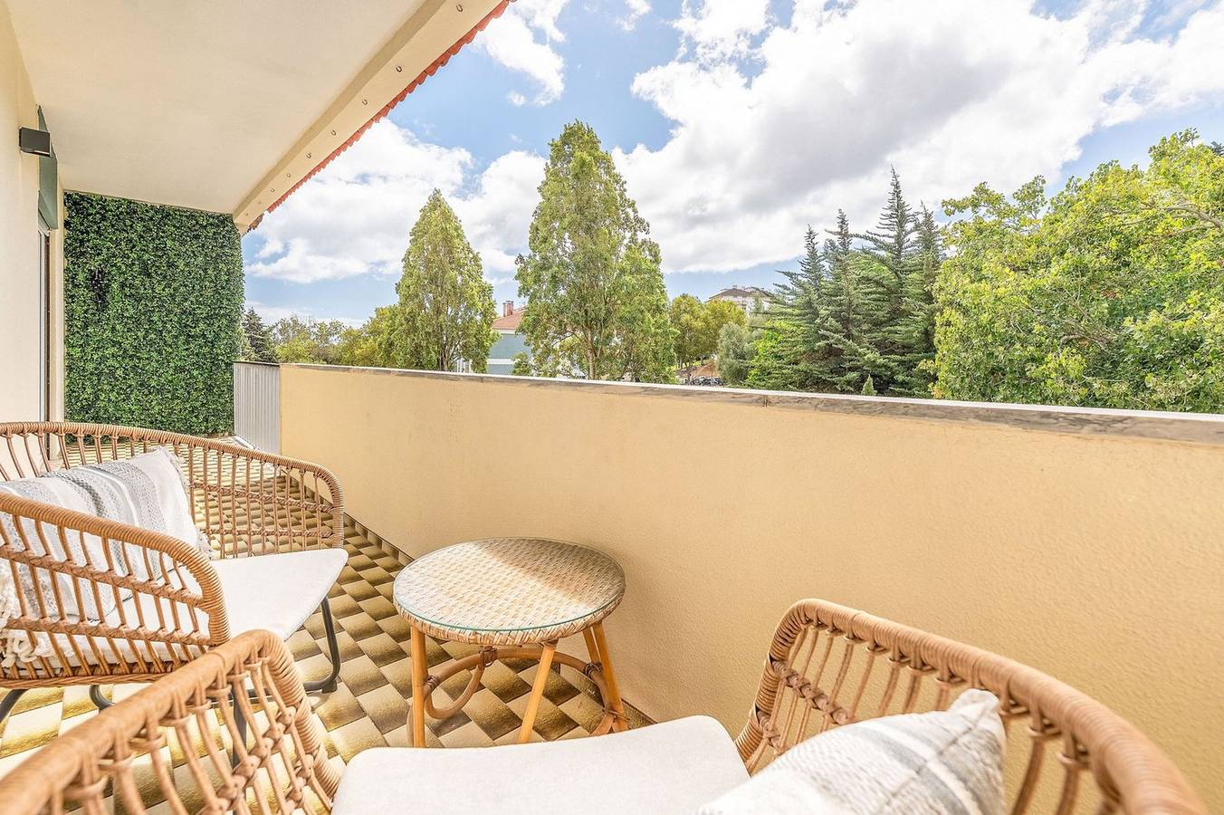 Ganze Wohnung, Guestready - Escapadela em Lisboa com varanda in Carcavelos e Parede, Costa de Lisboa