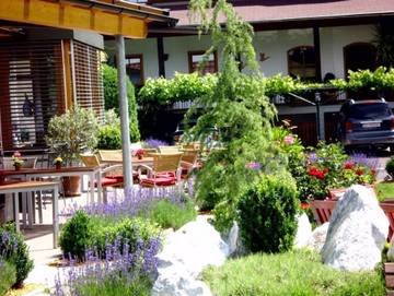 Hotel für 4 Personen, mit Balkon und Garten, kinderfreundlich in Schiefling am See