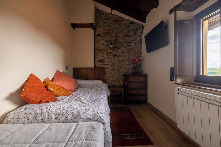Apartamento entero, Este apartamento rural tiene 65m2, 3 dormitorios y 2 baños, además de la cocina-sala in Aya, Guipúzcoa