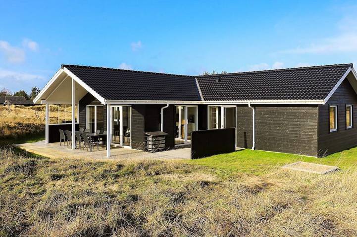Ferienhaus für 8 Personen, mit Whirlpool und Terrasse sowie Sauna
