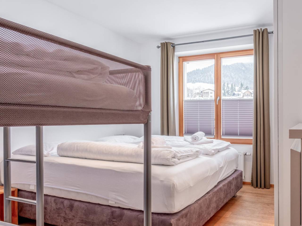 Geheel appartement, Lichte en nette woning met zuid-west balkon in Hinterthal, Steinernes Meer