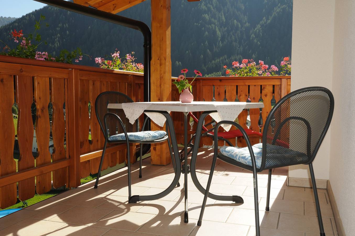 Ganze Wohnung, Apartment 'Sunny' mit Bergblick, Gemeinschaftspool und Wlan in Mareit, Ratschings