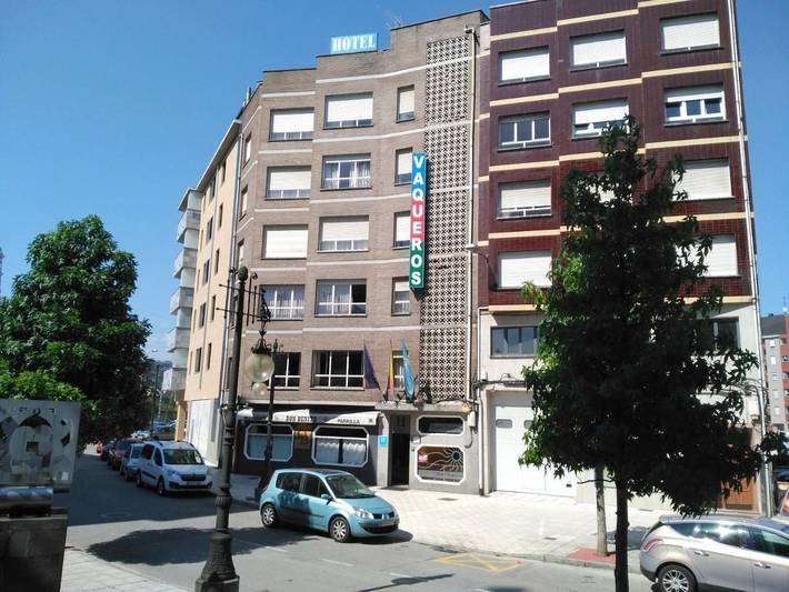 Hôtel pour 3 personnes, animaux acceptés à Langreo - 3