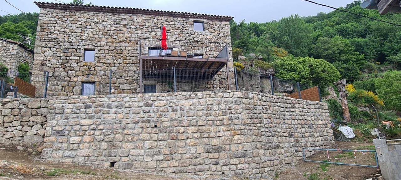 Three-Bedroom Home in Labastide-sur-Bésorgues, Parc naturel régional des Monts d'Ardèche