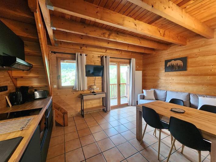 Chalet pour 7 personnes, avec sauna et piscine ainsi que vue et balcon à Saint-François-Longchamp - 2