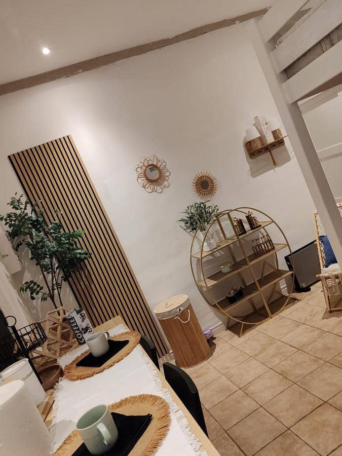 Gîte pour 4 personnes, avec jardin et jacuzzi dans Zone nature des vieux salins d'Hyères - 2