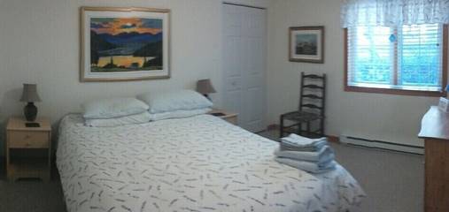 Vacation Rental for 8 Guests in Mont-Tremblant, Quebec, Picture 4