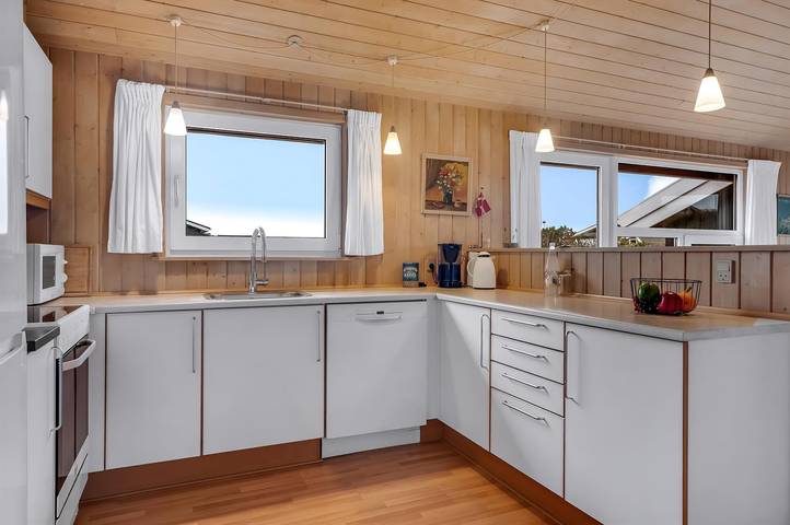 Ferienhaus für 8 Personen, mit Whirlpool und Terrasse sowie Sauna in Klitmøller - 4