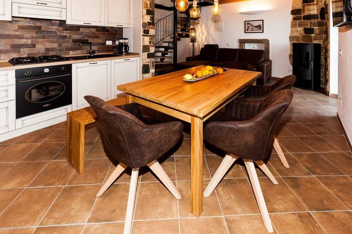 Location de vacances pour 6 personnes, avec terrasse ainsi que jardin et vue à Gargnano - 2