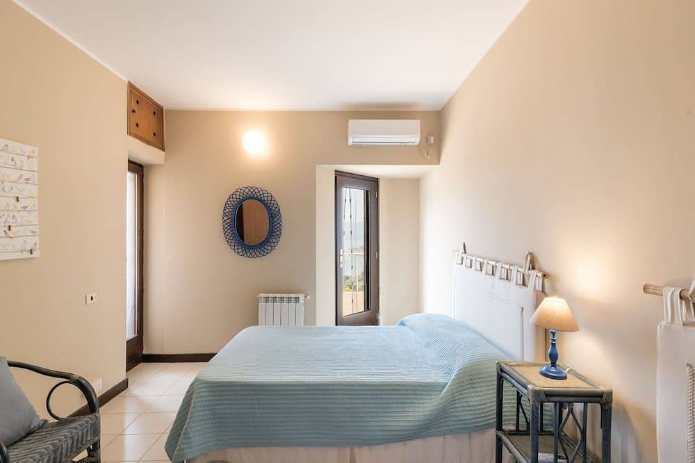 Alleinstehendes Ferienhaus mit Klimaanlage, privatem Pool, W-Lan, Tv, Terrasse, Haustiere erlaubt in Trevignano Romano, Braccianosee