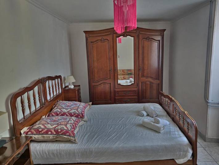 Location de vacances pour 5 personnes, avec piscine et terrasse à Saint-Crépin-et-Carlucet - 3