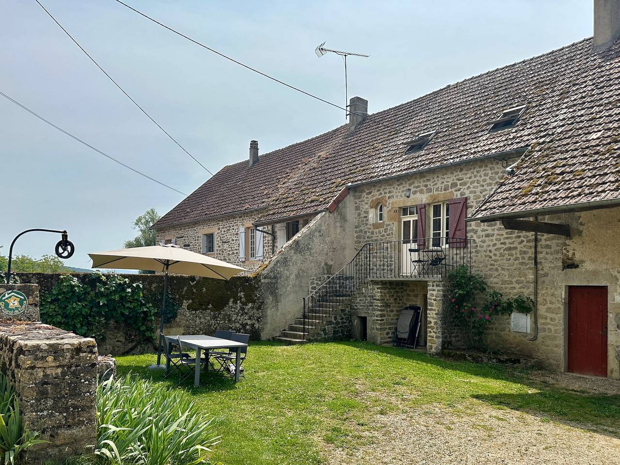 Gîte pour 4 Personnes dans Pierre-Perthuis, Arrondissement d'Avallon
