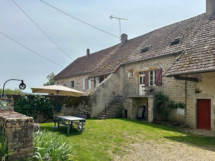 Charmantes Haus im Morvan, 1 Schlafzimmer, Garten, nahe Vézelay in Pierre-Perthuis, Naturpark Morvan