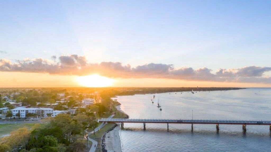 The Blue Beachside Bungalow in Woorim, Brisbane