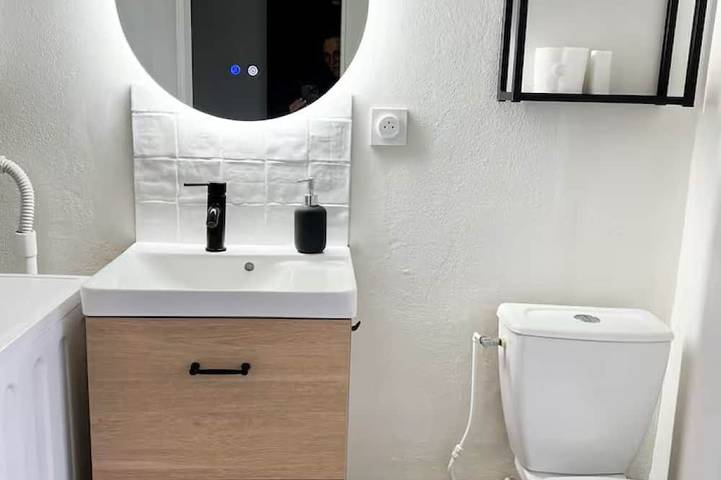 Appartement entier, Le gargantua, appartement cosy à 500m à pied de la forteresse, parking gratuit in Chinon, Vallée de la Loire