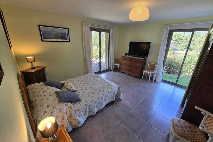 Gîte pour 6 personnes, avec Balcon et Jardin à Lasalle - 4