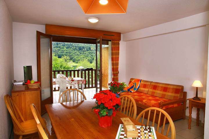 Studio pour 4 personnes, avec Balcon ainsi que Piscine et Sauna