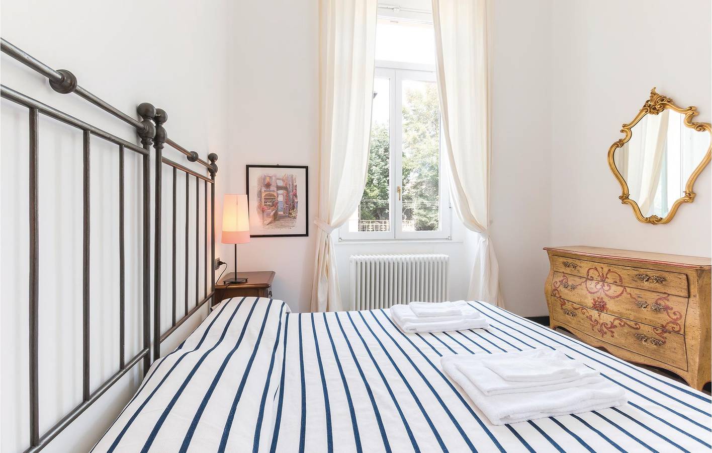 Apartamento vacacional entero, Prelo Apartamento junto a la piscina con terraza in Rapallo (Ciudad), Rapallo