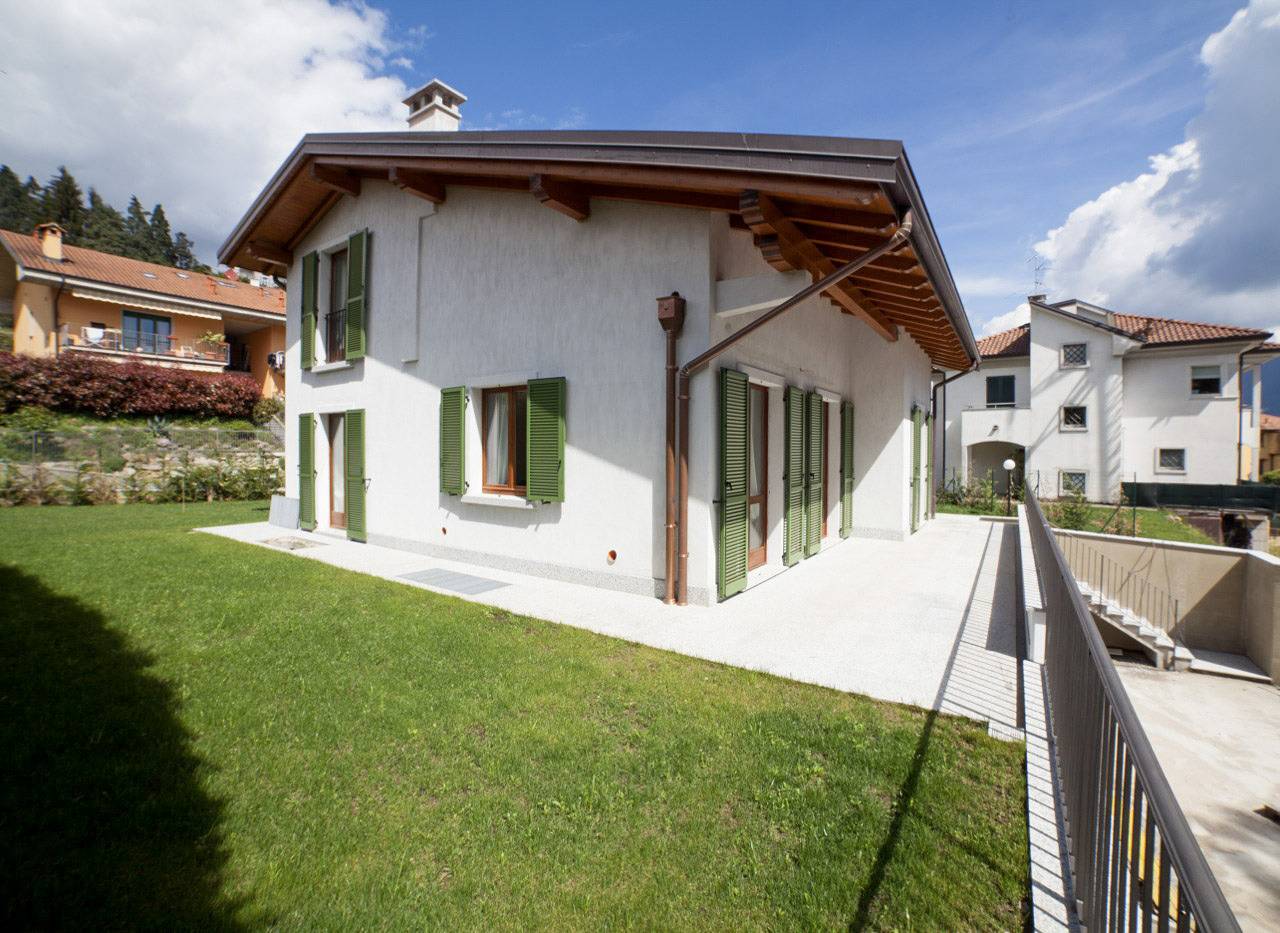 Appartamento intero, Appartamento vacanze per 4 persone con vista lago in Comune di Verbania, Lago Maggiore (Piemonte)