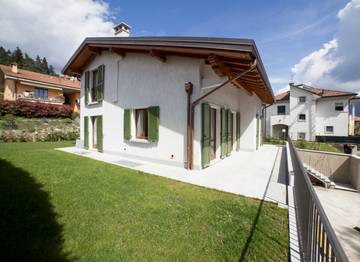 Ferienwohnung für 4 Personen, mit Balkon und Seeblick in Comune di Verbania