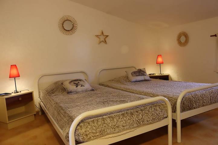 Location de vacances pour 6 personnes, avec jardin à Caseneuve - 4