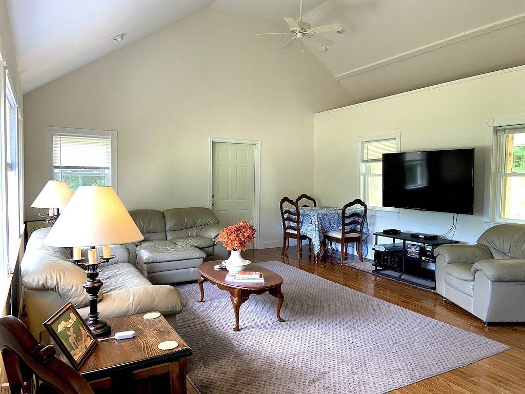 Ausschließlich deine. Abgeschiedenes, privates Anwesen. 23 Meilen nördlich von Lk. George . in Adirondack Mountains