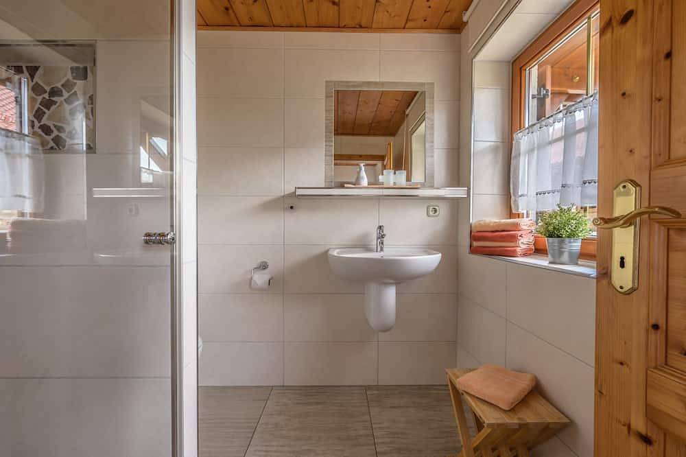 Ganze Wohnung, Ferienwohnung Kuni im Blockhäuserl - Heumanns Blockhäuser am Wald in Pottenstein, Frankenalb