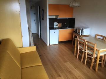 Chalet pour 4 Personnes dans Lac des Hermines, Besse-et-Saint-Anastaise, Photo 3