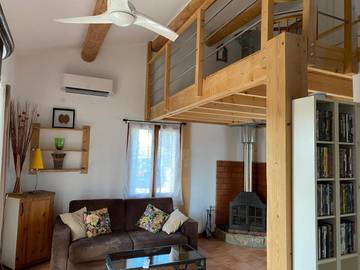 Cottage pour 4 personnes, avec jardin ainsi que terrasse et vue à Blauzac