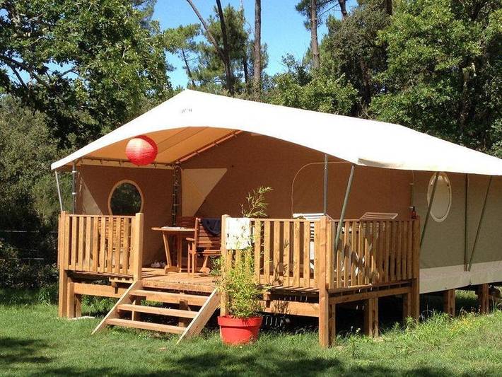 Camping pour 4 personnes, avec bassin pour enfant en Dordogne - 2