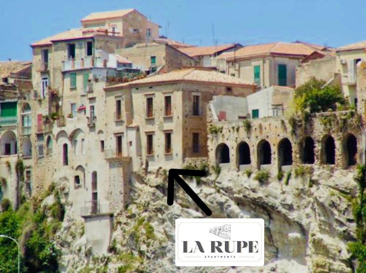 Cały apartament, La Rupe Apartments Tropea in Spiaggia del Cannone, Tropea