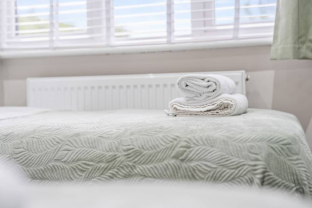 Luxury 3-Bed Home 10 Mins from Manchester Centre in Greater Manchester