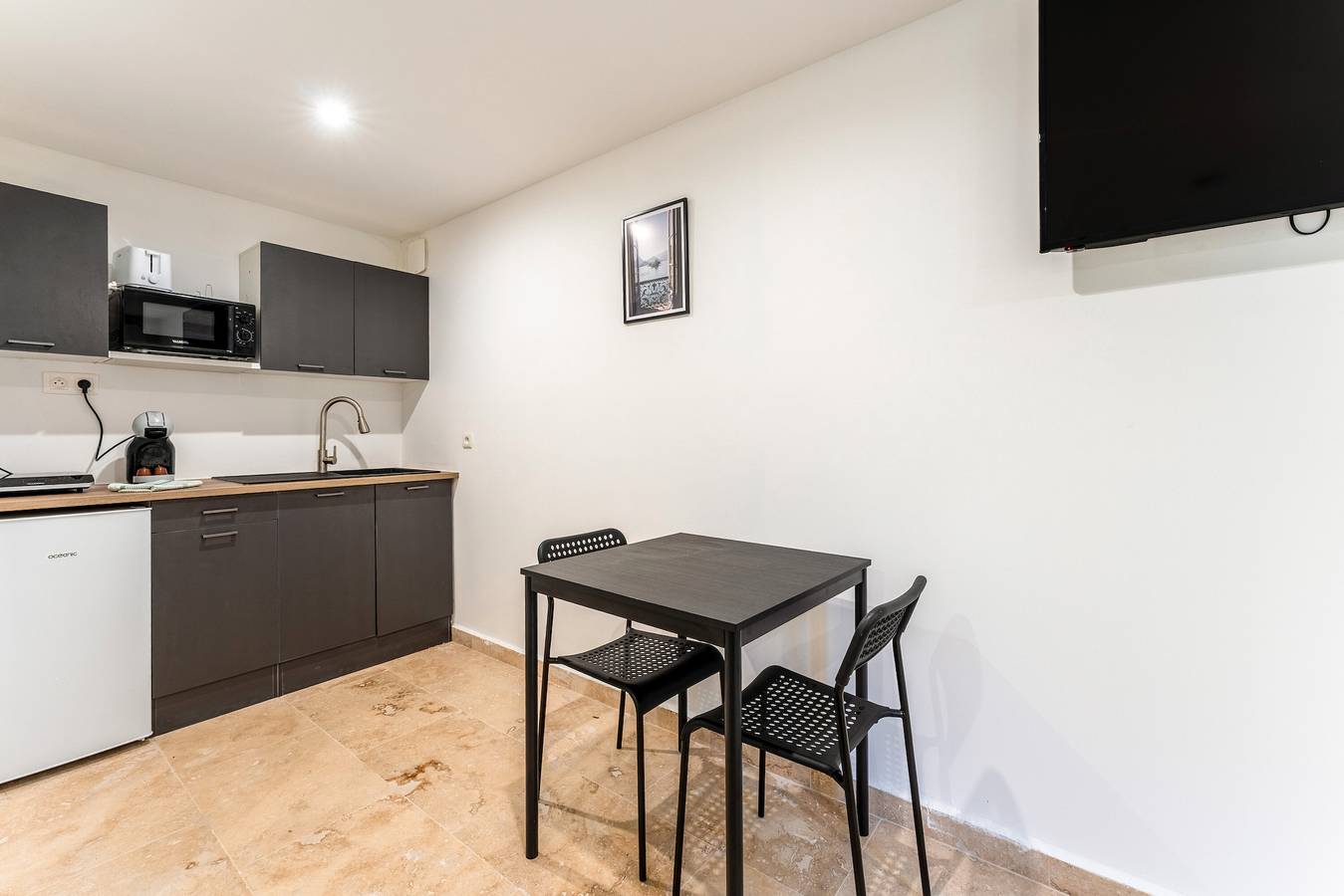 Estudio entero, Estudio 'Canto Cigalo Rdc 3' con Wi-Fi y Aire Acondicionado in Robion, Parque natural regional del Luberon