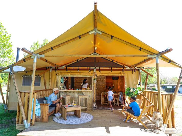 Camping voor 5 personen, met terras en zwembad in Noord-Brabant