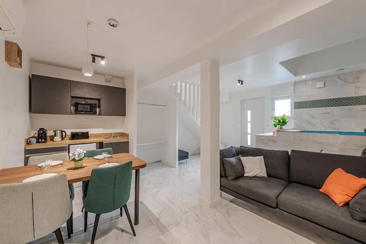 Gîte pour 3 personnes, avec vue et terrasse dans Lesches