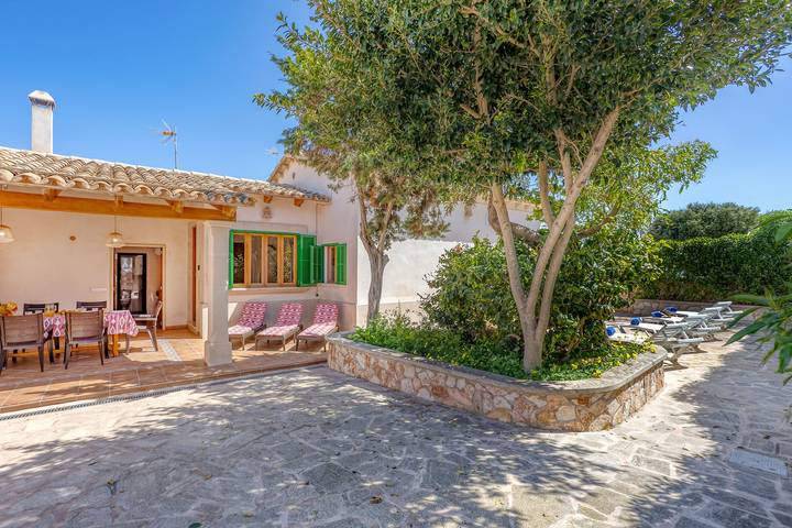 Ferienhaus für 5 Personen, mit Terrasse und Garten in Cala Figuera