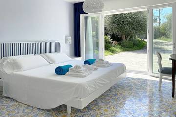 Villa With Pool for 12 People in Sorrento, Tyrrhenian Coast Campania, Photo 4