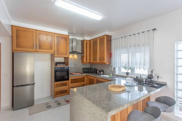 Villa 'Casa Da Tininha' with Private Garden, Wi-Fi and Air Conditioning in Aljubarrota, Leiria District