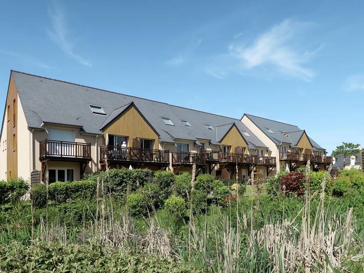 Location de vacances pour 6 personnes, avec terrasse ainsi que jardin et sauna, animaux acceptés à Saint-Briac-sur-Mer