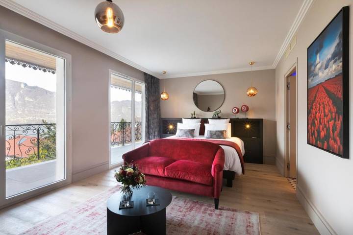 Hôtel pour 4 personnes, avec piscine et vue sur le lac ainsi que sauna et jardin, animaux acceptés à Tresserve - 3