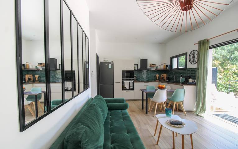 Havre de paix in Pianottoli: Ferienhaus mit Bergblick, Wlan & Klimaanlage in Pianottoli-Caldarello, Sartène und Umgebung