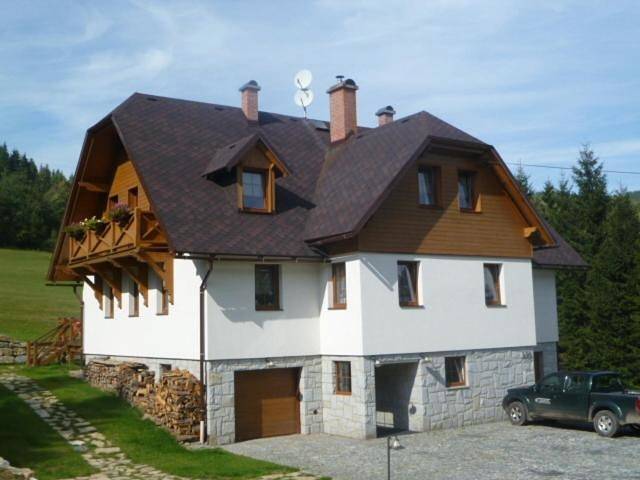 Ferienwohnung für 5 Personen, mit Balkon und Terrasse sowie Garten und Ausblick in Ramsau