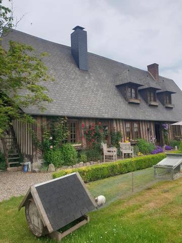 Location de vacances pour 2 personnes, avec jardin et terrasse à Gerponville