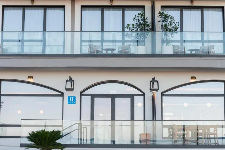 Hotel for 2 people, with terrace and sauna, with pets - 1
