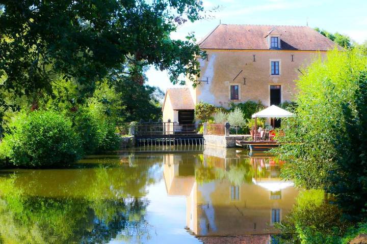 Location de vacances pour 4 personnes, avec Terrasse ainsi que Jardin et Vue dans Saint-Pierre-les-Étieux