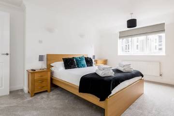 Holiday Home for 6 People in Poole, Poole Harbour, Photo 4